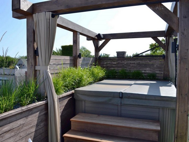 11 Beautiful Outdoor Hot Tub Privacy Ideas - Page 10 of 11