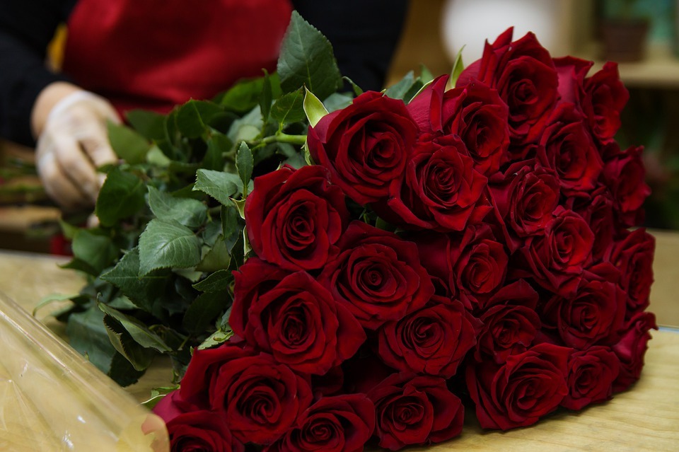 Roses for Spooky bouquet 