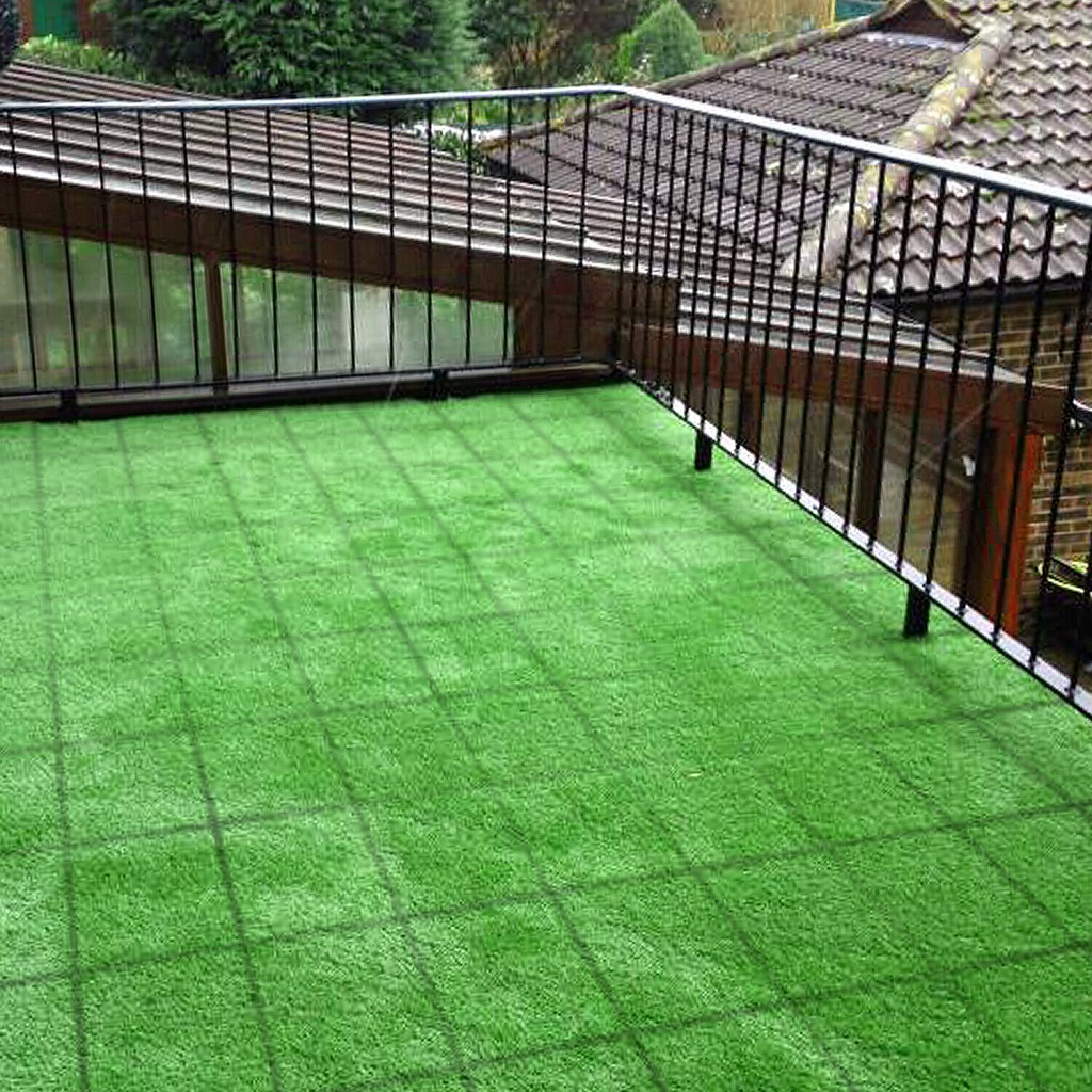 How to install artificial grass on concrete wall correctly